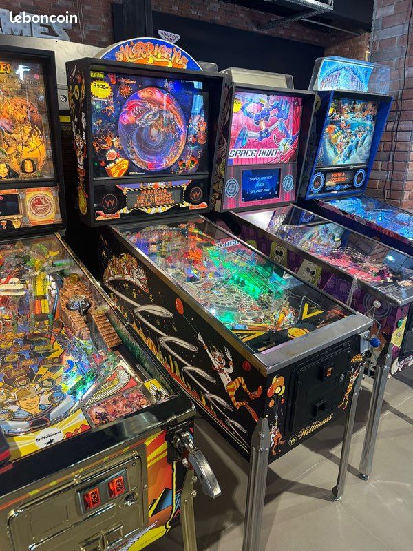 Flipper Hurricane Williams caisse avec decals récents