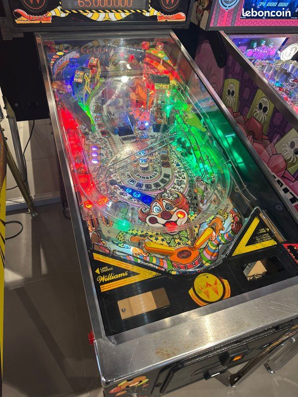 Plateau flipper Hurricane Williams pinball vintage