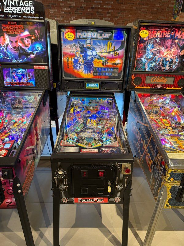 flipper robocop data east pinball vintage
