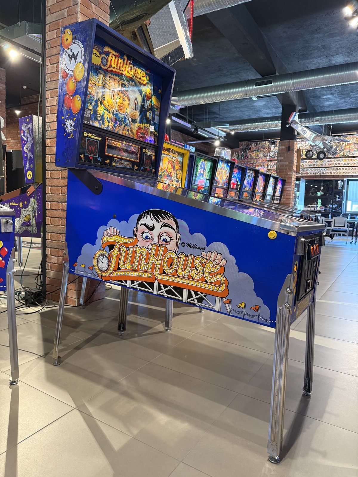 Flipper Funhouse Williams 1990 d'occasion à vendre – Vintage Legends (photo 1)