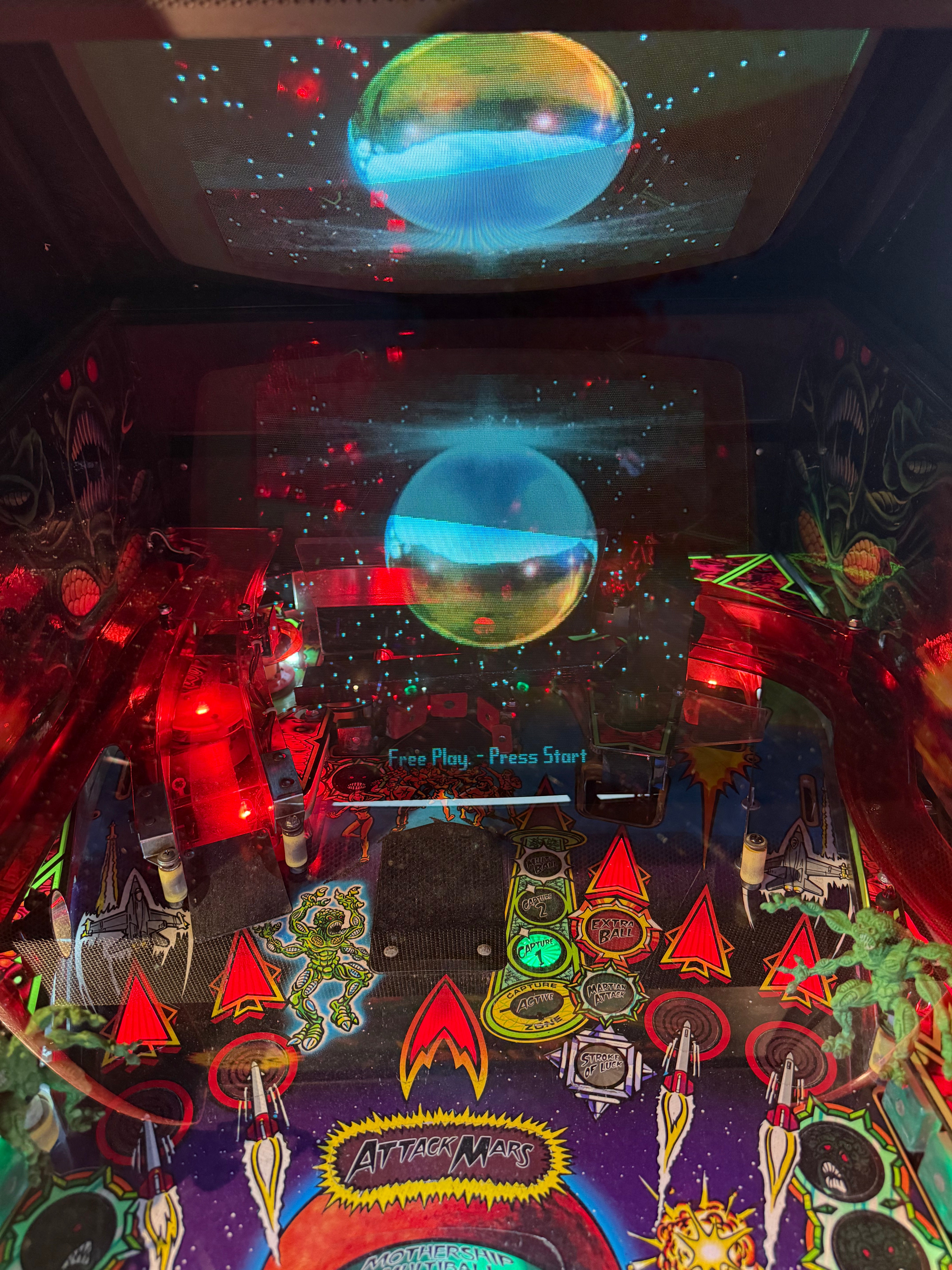 projection video flipper revenge from mars pinball 2000