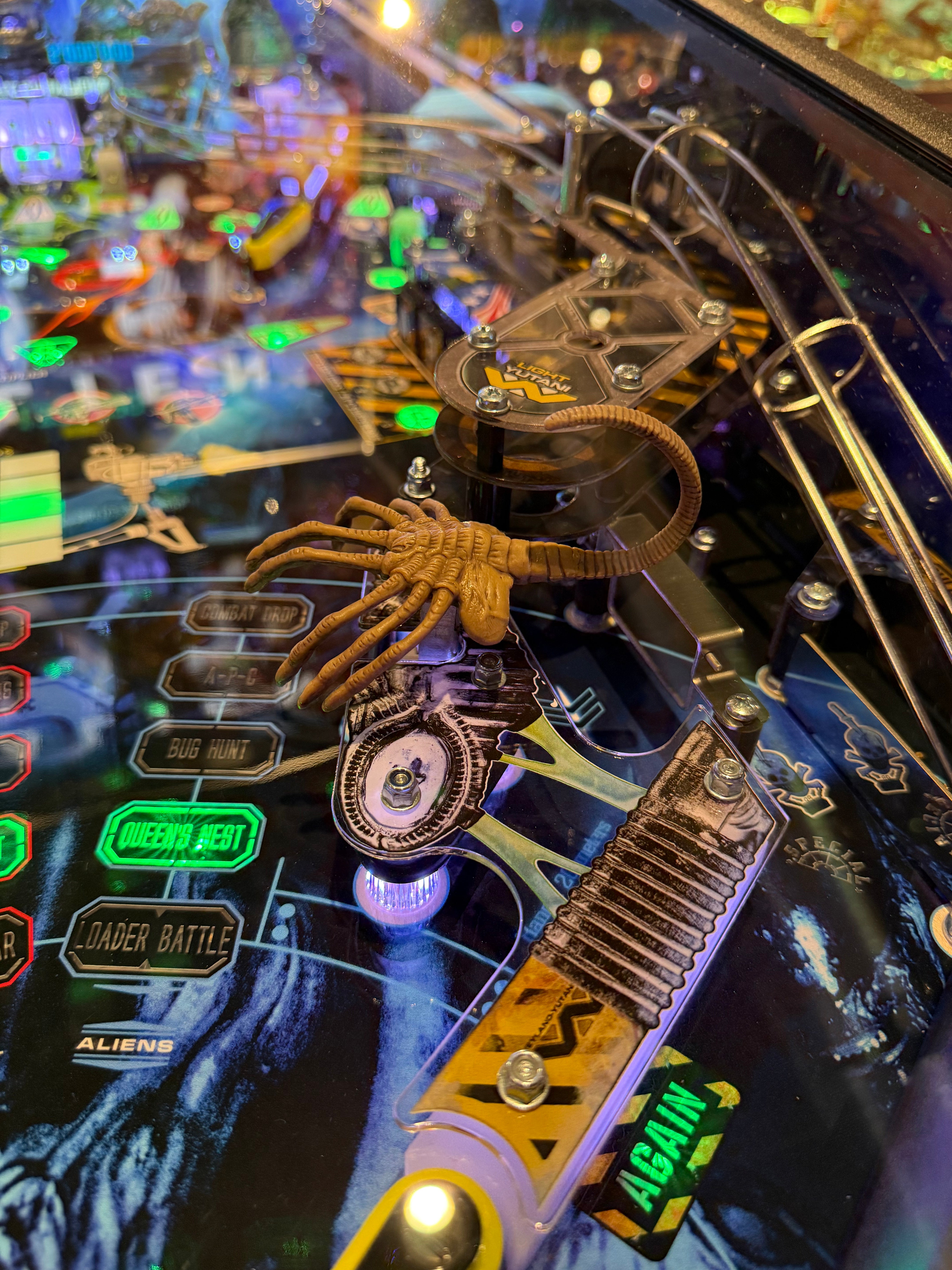 détail plateau flipper alien xenomorphe pinball brothers