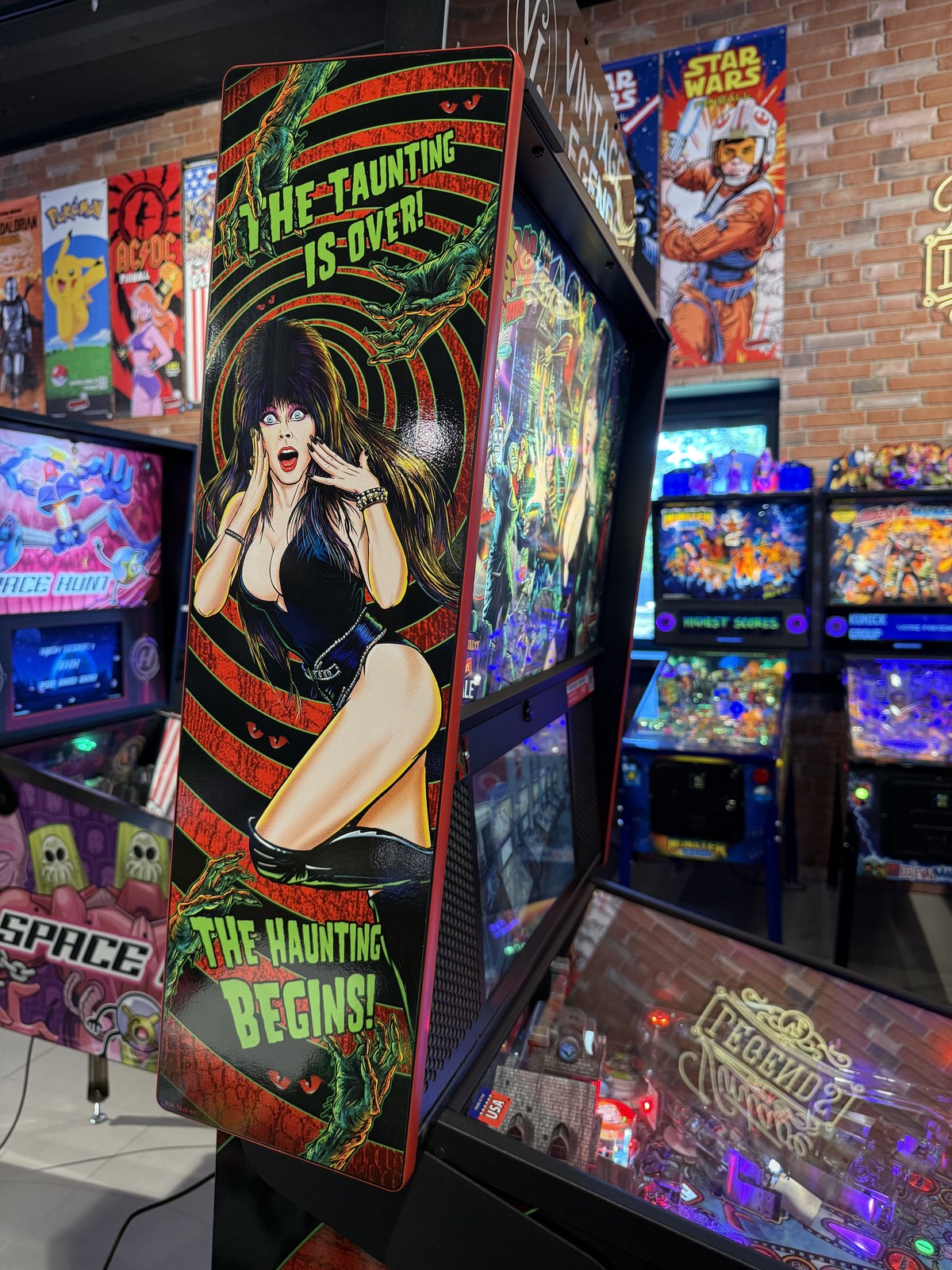 Flipper Elvira's House of Horrors Premium Stern 2019 d'occasion à vendre – Vintage Legends (photo 4)