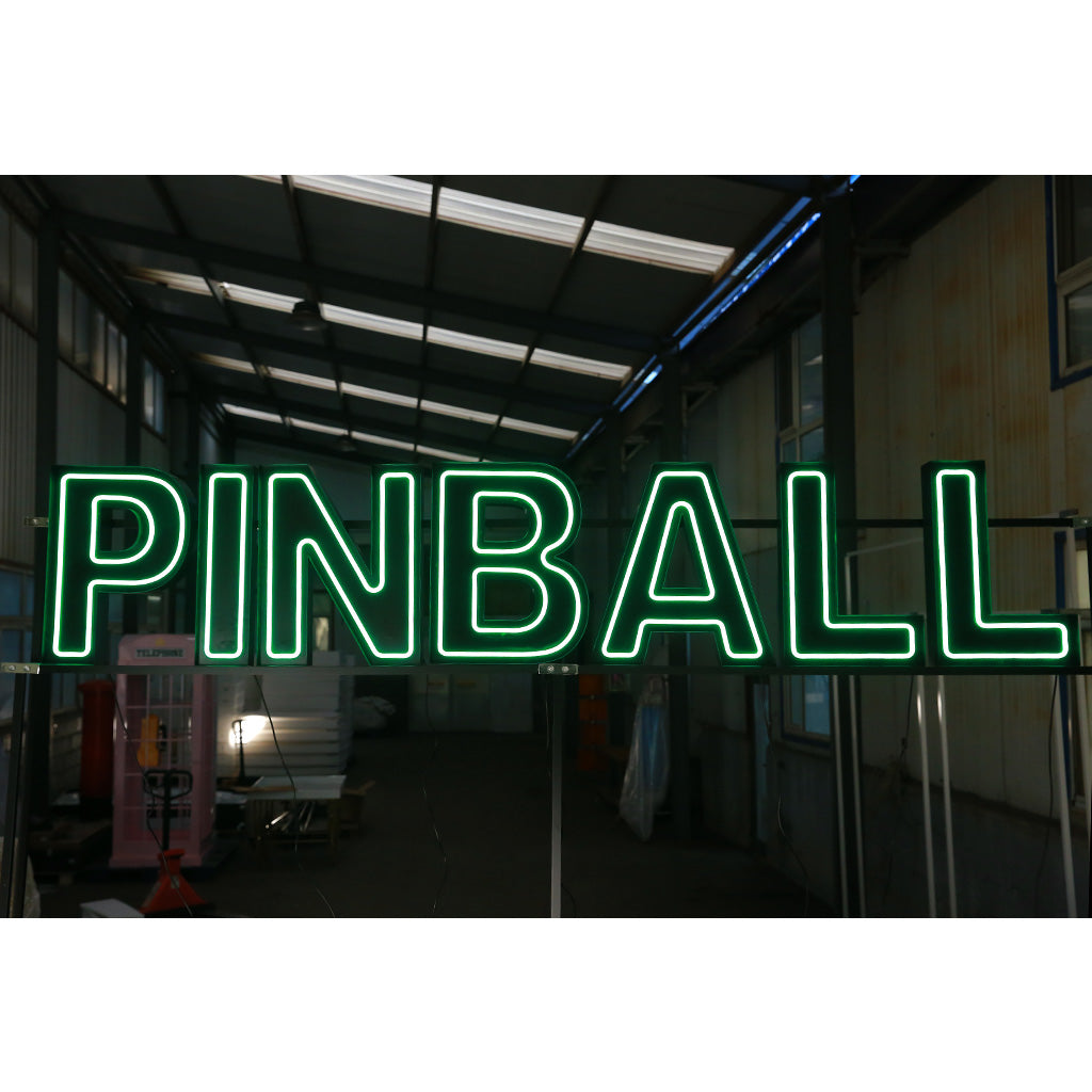 7 lettres lumineuses professionnelles XL RGB Bluetooth largeur 2,93 mètre (PINBALL)