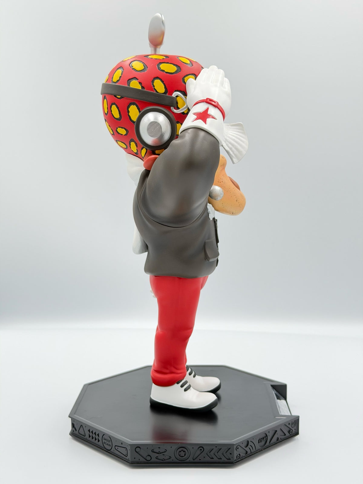 Figurine Captain B. Zarr 1:6 de face
