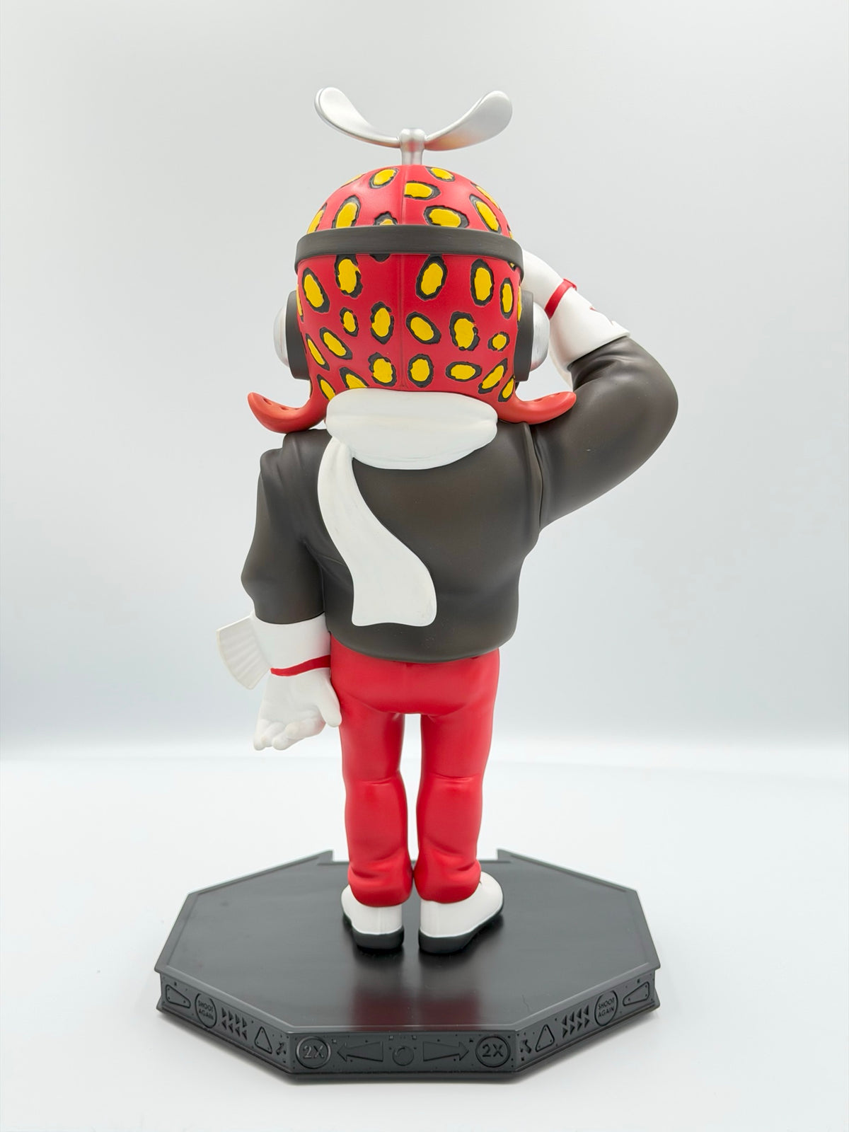 Figurine Captain B. Zarr 1:12 de face