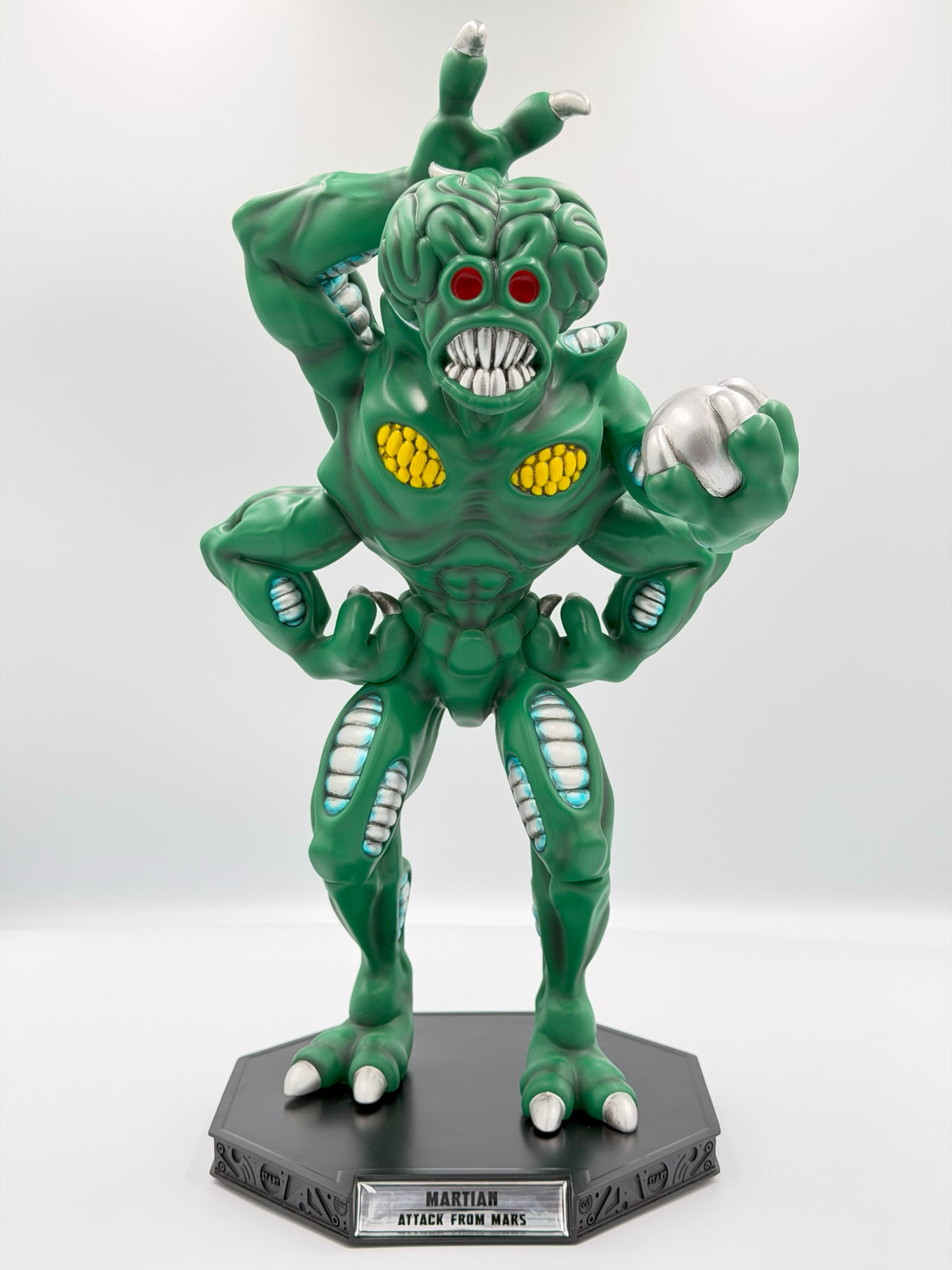 Figurine Martien Attack from Mars 1:12 de face
