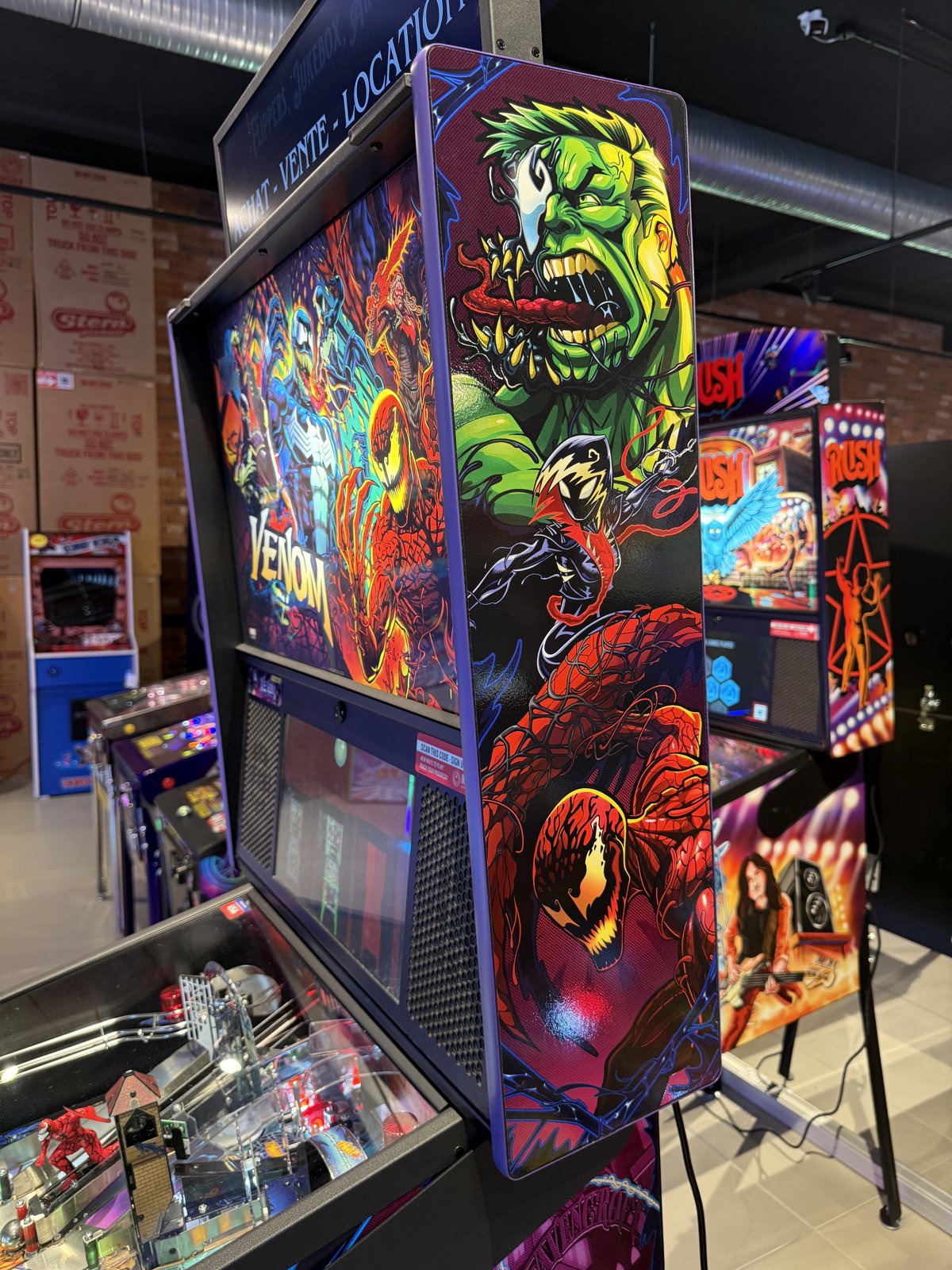 Flipper Venom Pro Stern 2023 Marvel d'occasion à vendre – Vintage Legends (photo 4)