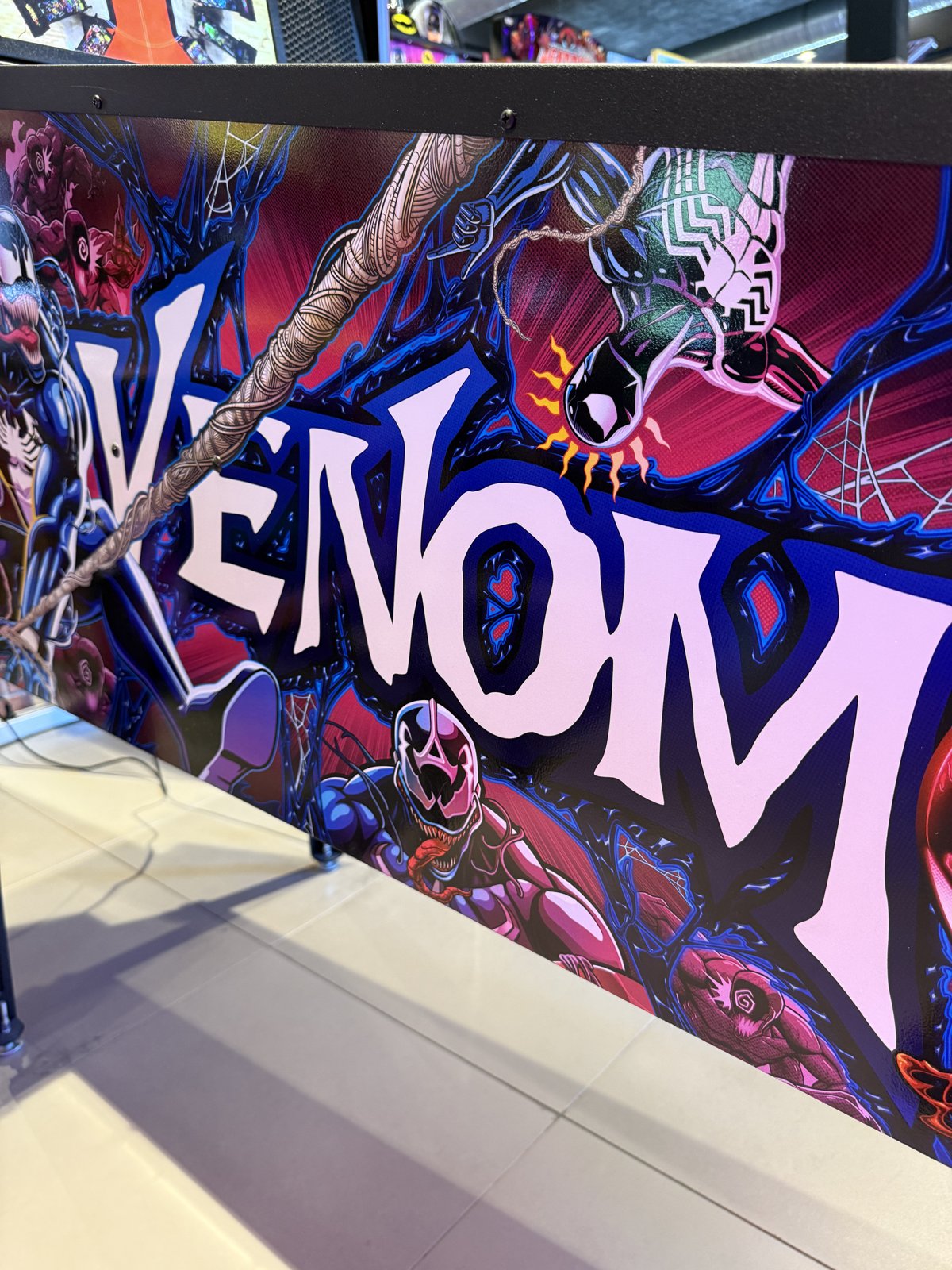 Flipper Venom Pro Stern 2023 Marvel d'occasion à vendre – Vintage Legends (photo 6)