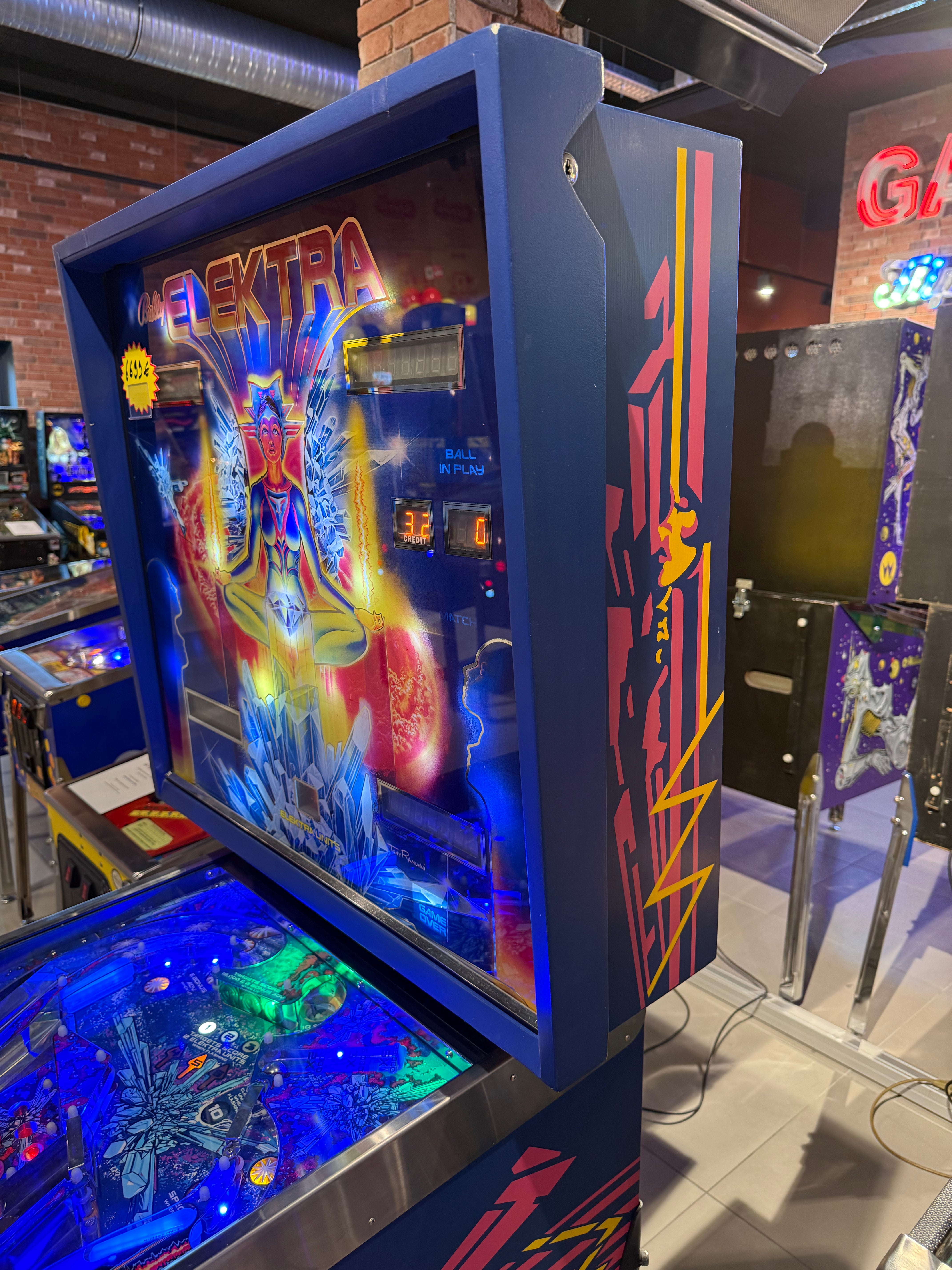 flipper elektra bally pinball machine