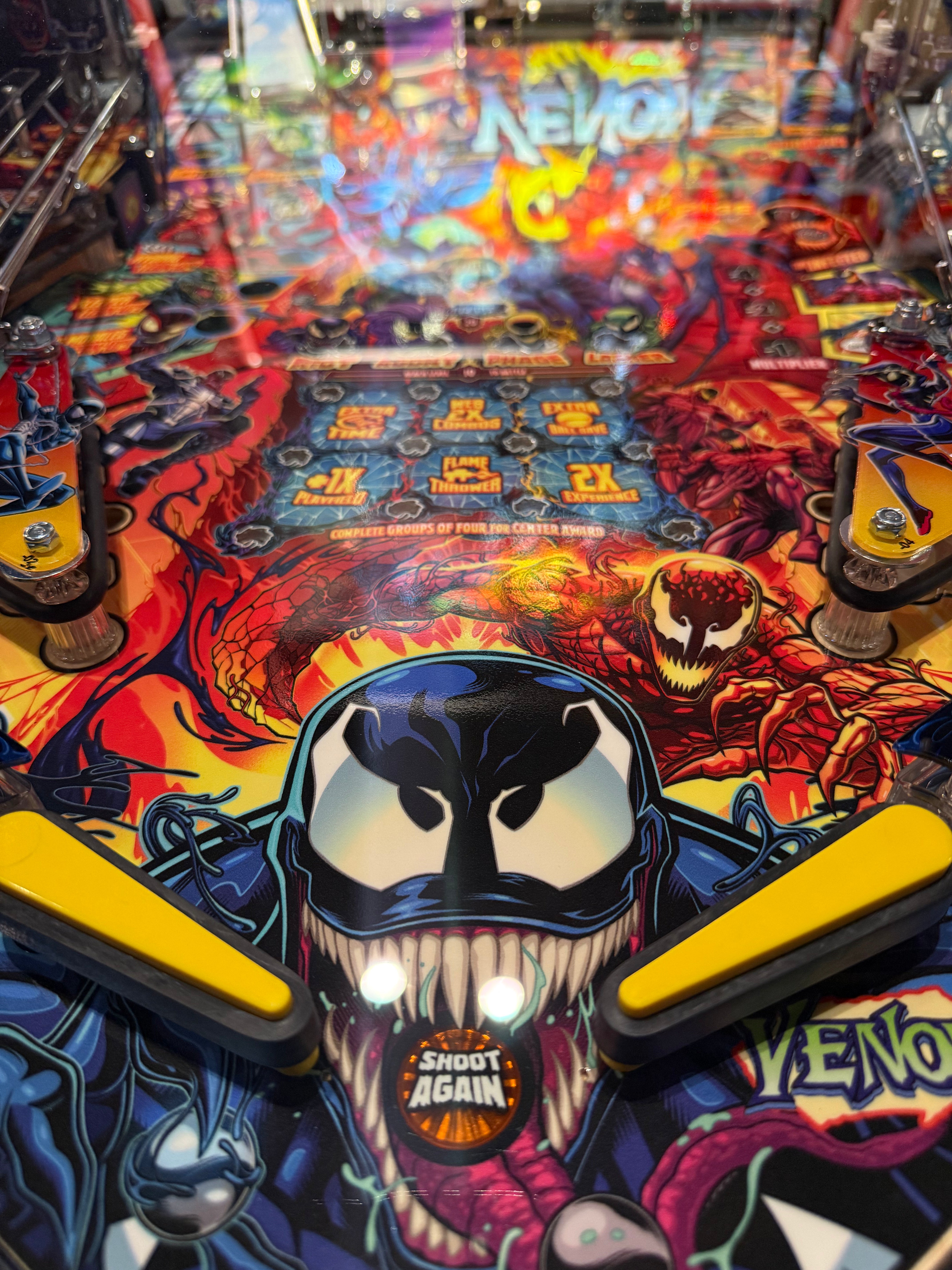 détail plateau flipper venom stern