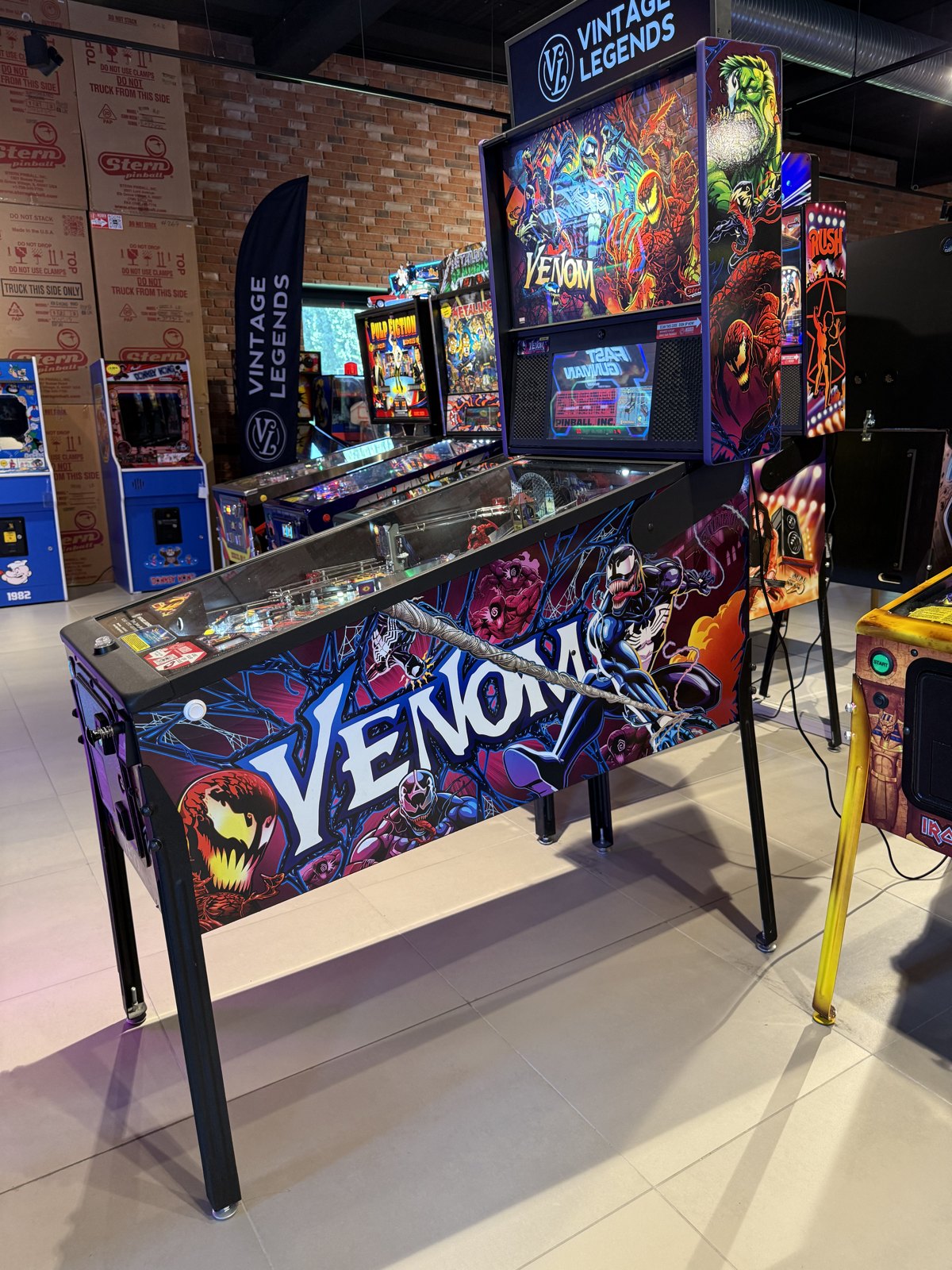 Flipper Venom Pro Stern 2023 Marvel d'occasion à vendre – Vintage Legends (photo 2)