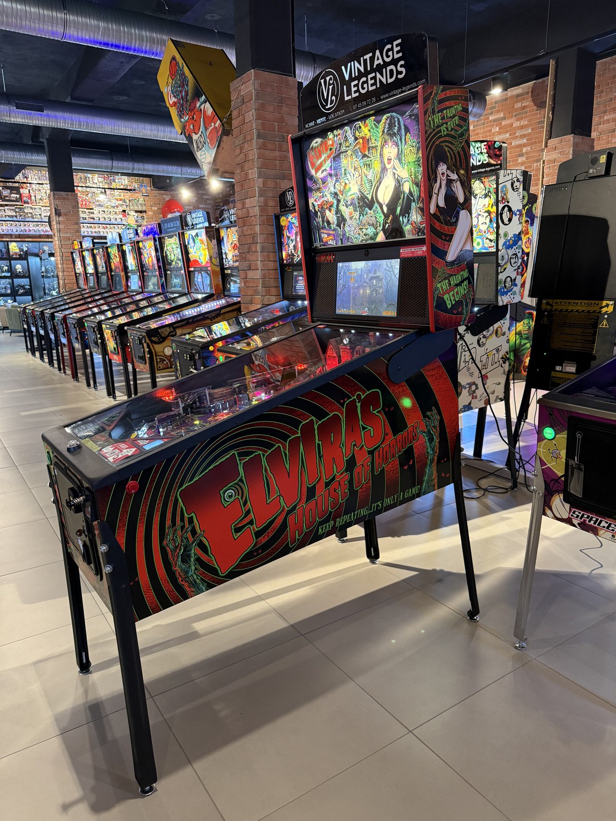 Flipper Elvira's House of Horrors Premium Stern 2019 d'occasion à vendre – Vintage Legends (photo 3)