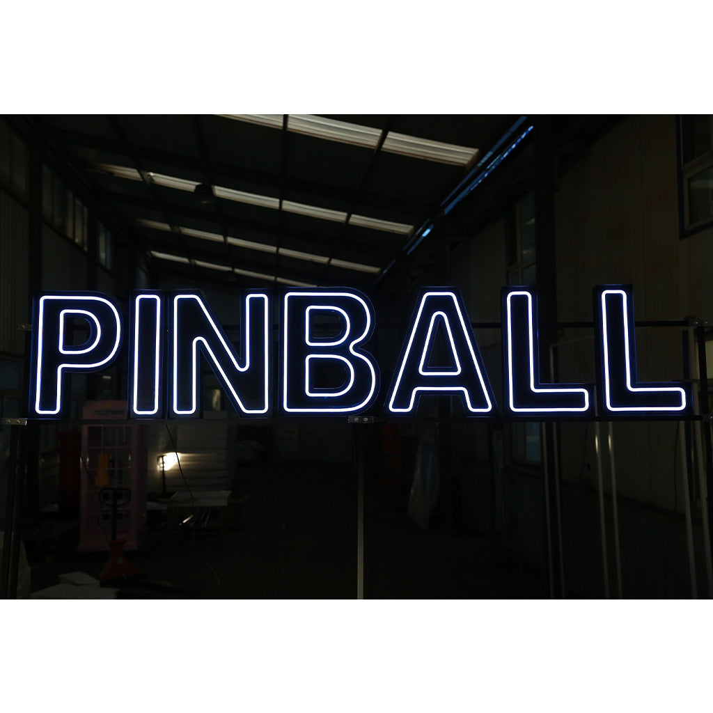 7 lettres lumineuses professionnelles XL RGB Bluetooth largeur 2,93 mètre (PINBALL)